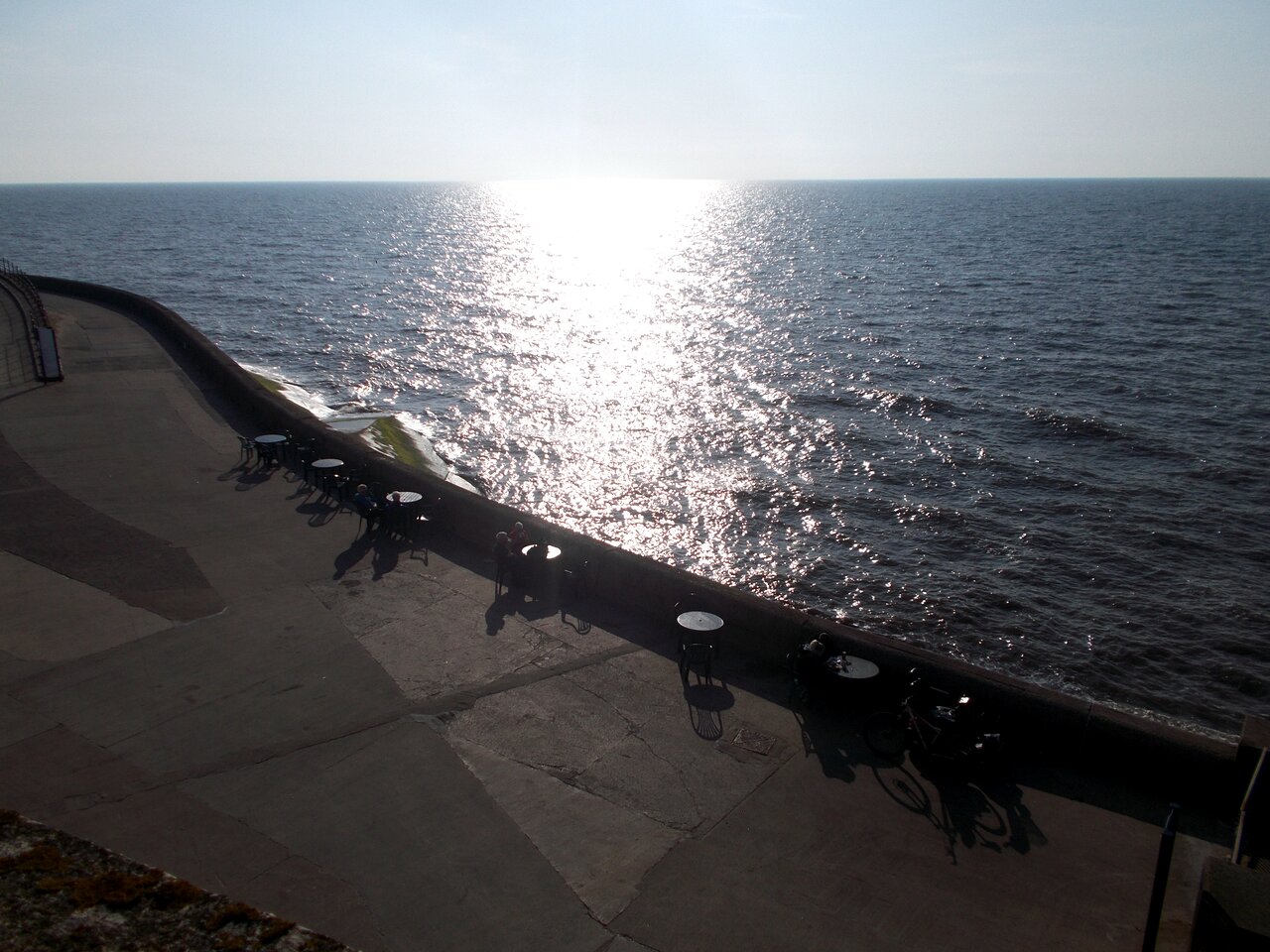Hole In The Wall cafe kiosk on Blackpool Lower Promenade